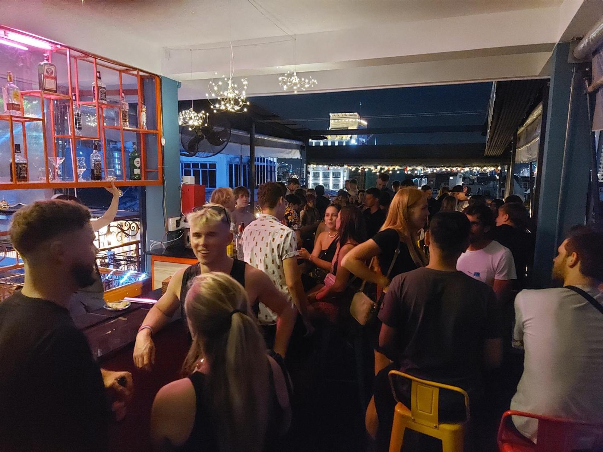 Saigon Rooftops Hostel Ho Chi Minh City Exterior photo
