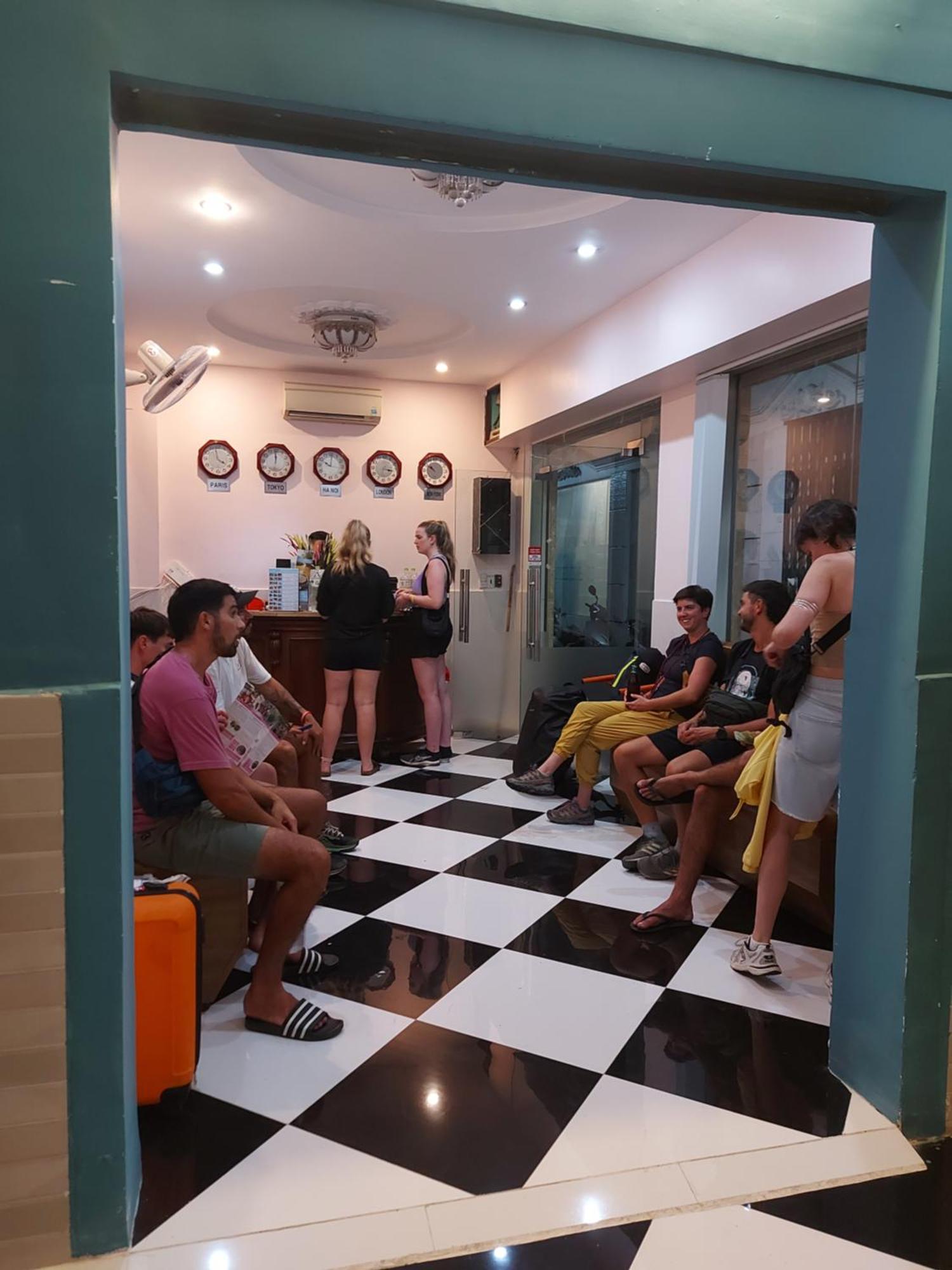 Saigon Rooftops Hostel Ho Chi Minh City Exterior photo