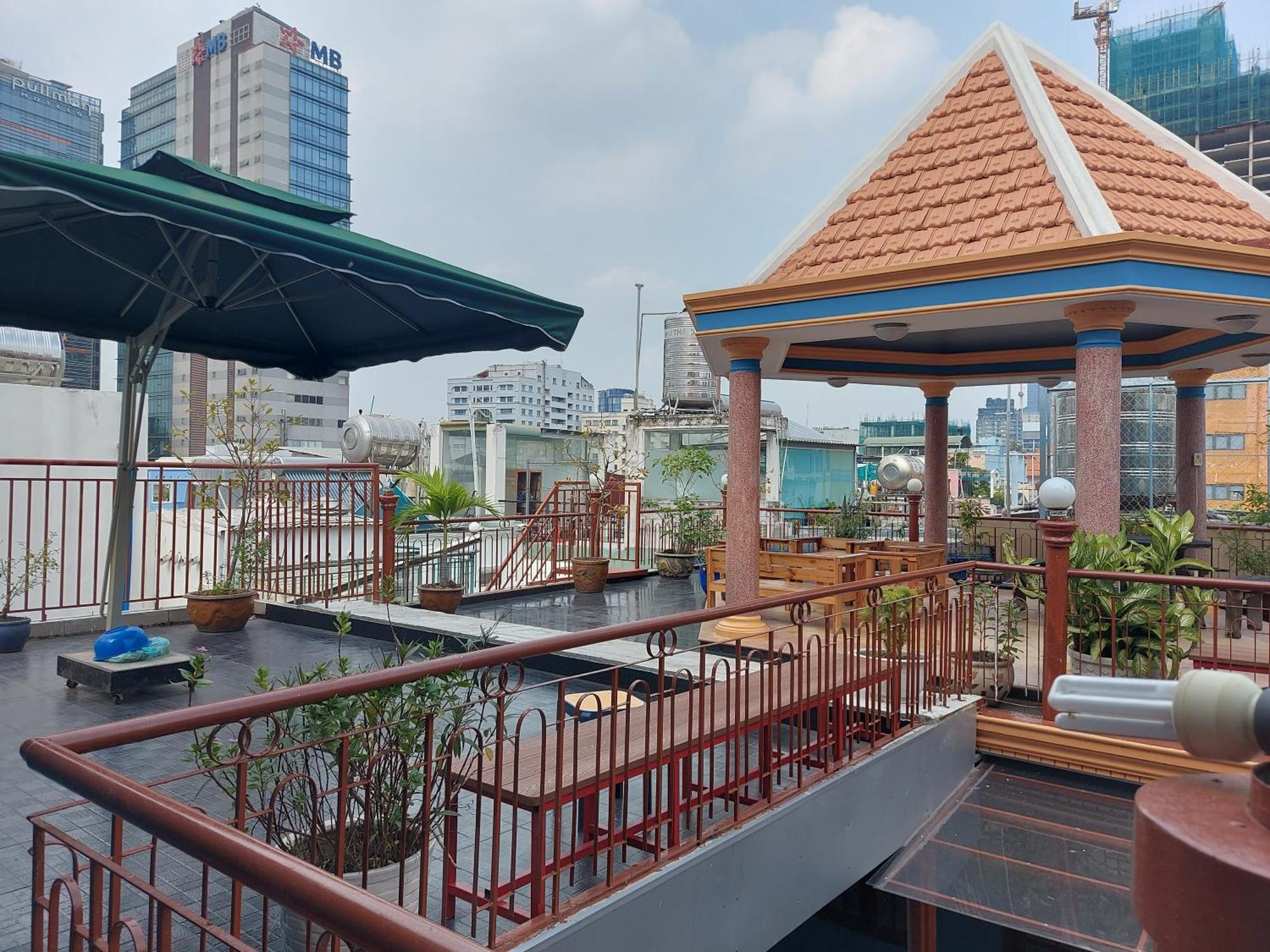 Saigon Rooftops Hostel Ho Chi Minh City Exterior photo